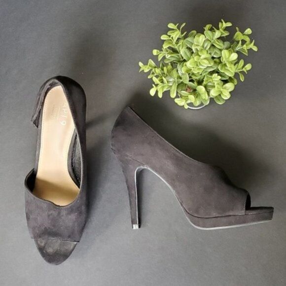 Apt 9 Black Cutout Heels - Picture 1 of 8